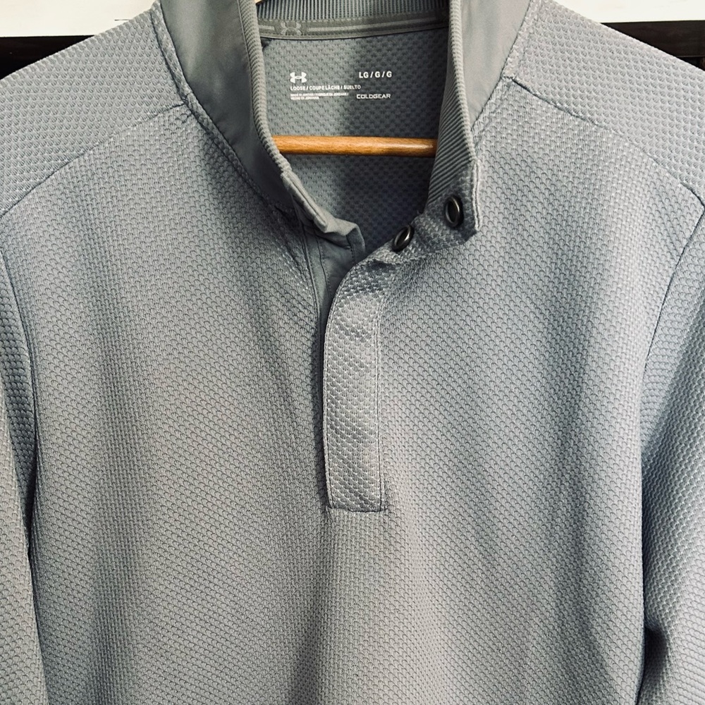 UNDER ARMOUR mens large cold gear button up sweatshirt in like new condition